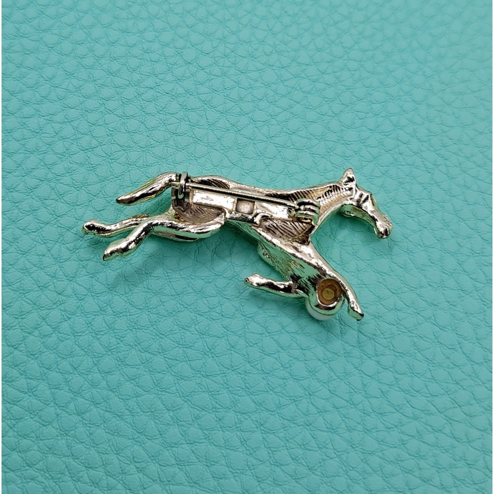 Vintage Horse Brooch Light Goldtone Mid Century Filly with Pearl - Picture 7 of 9